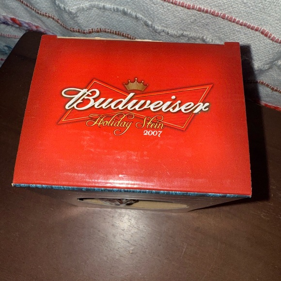 Budweiser Holiday Stein Collection Box - Red and Gold - Picture 5 of 13